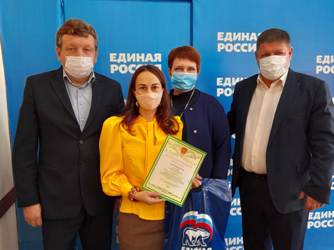 Депутатский корпус Заводского района поздравил работников дошкольных образовательных учреждений